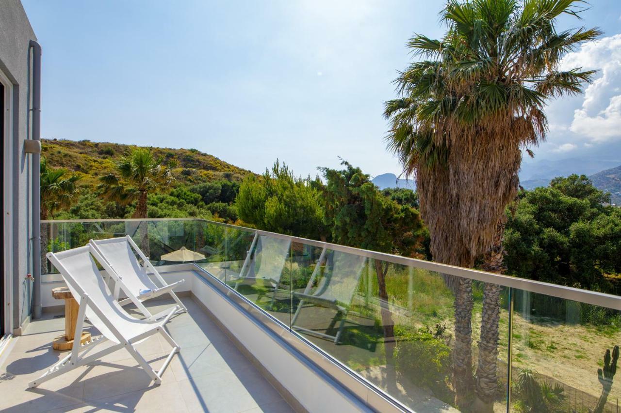 Irida Guesthouse By The Pool Плакиас Екстериор снимка