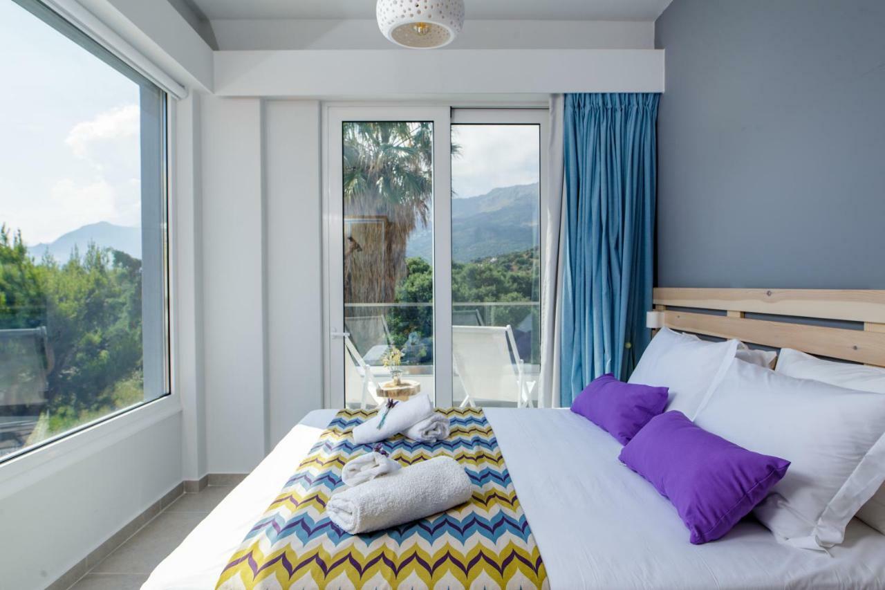 Irida Guesthouse By The Pool Плакиас Екстериор снимка