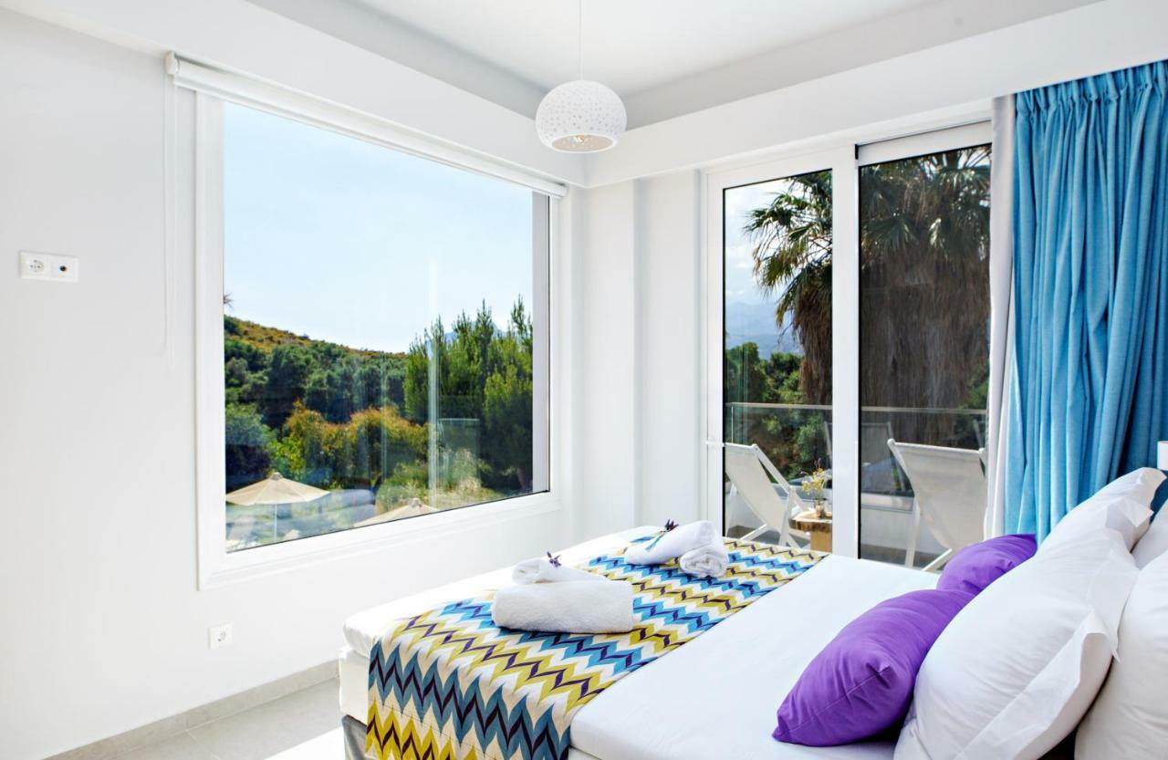 Irida Guesthouse By The Pool Плакиас Екстериор снимка