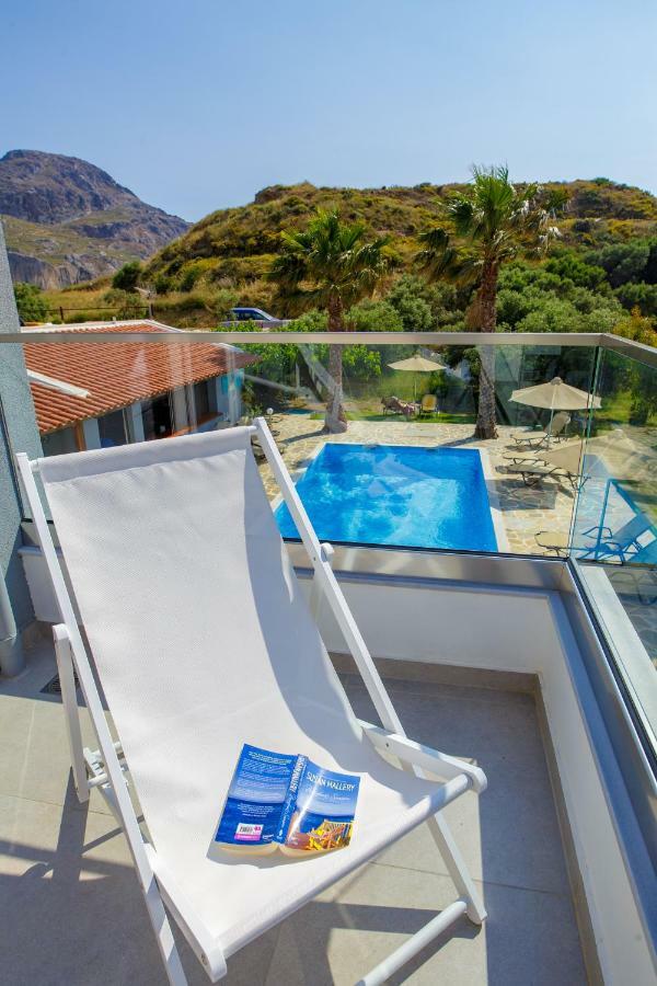 Irida Guesthouse By The Pool Плакиас Екстериор снимка